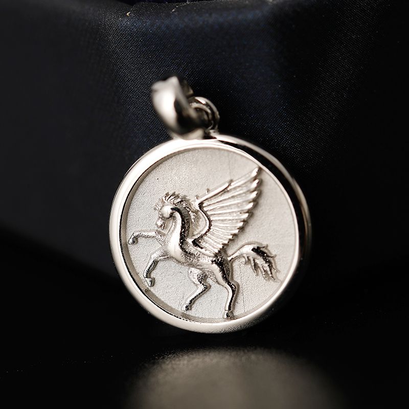 Poetry and Far Away Pegasus God of Hope Pendant in 10K Gold Platinum Devise Light luxury