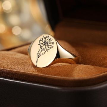 Italian Daisy Flower Signet Ring in 18K Yellow Gold or Rose Gold - Unique and Elegant Design for Women