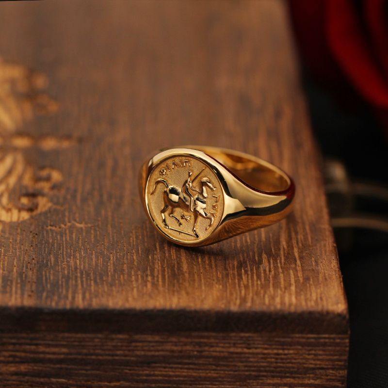 Knight Ring Men Trendy Personality 10K Gold Light Luxury Badge Little Finger Tail Ring Customization