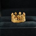 Kings Crown 18K Gold Ring - Vintage and Luxurious Mens Fashion Ring with Unique European Style